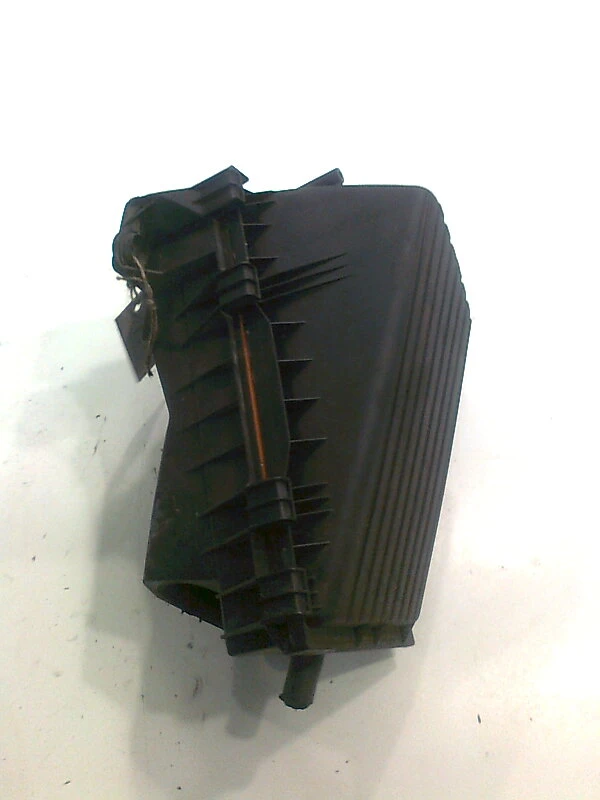 кутия въздушен филтър за Фолксваген Голф mk4 1.9pd 