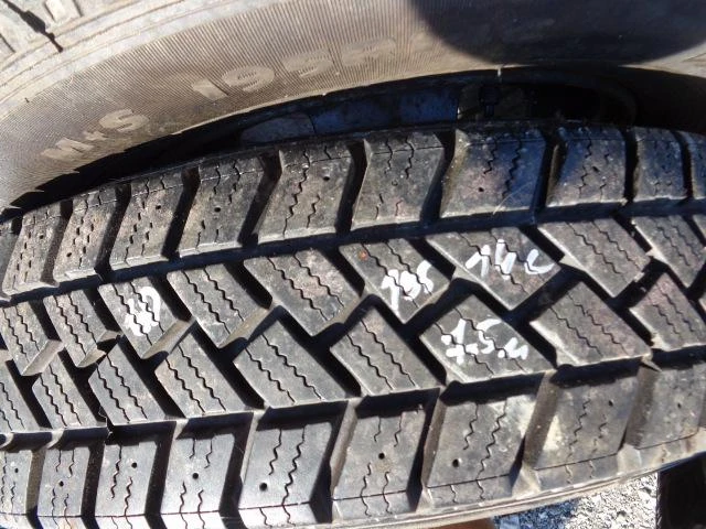 Гуми Зимни 195/60R14, снимка 1 - Гуми и джанти - 22350988