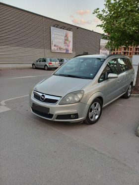 Opel Zafira Задният десен стоп е подменен , снимка 2