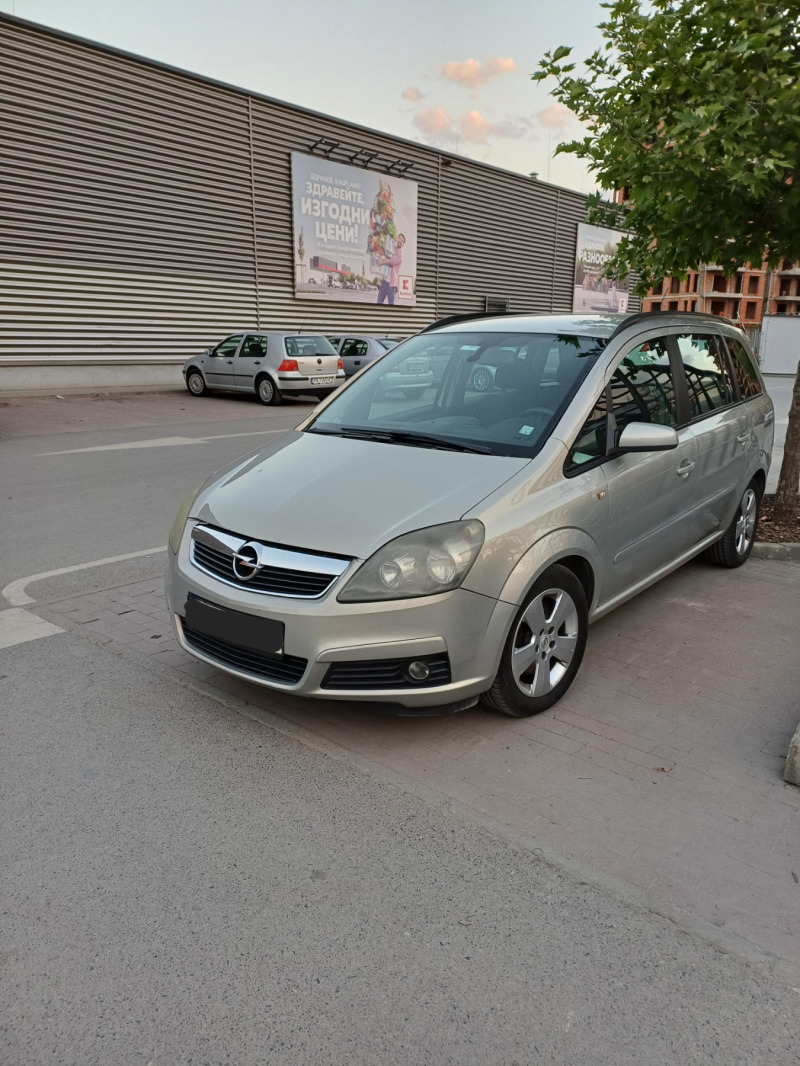 Opel Zafira Задният десен стоп е подменен , снимка 2 - Автомобили и джипове - 46388255