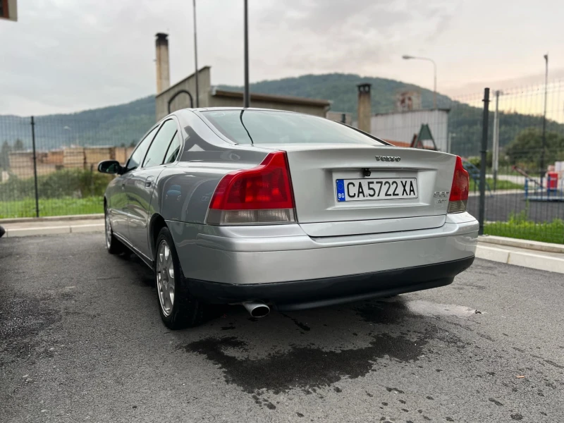 Volvo S60 2.0T, снимка 8 - Автомобили и джипове - 47320818