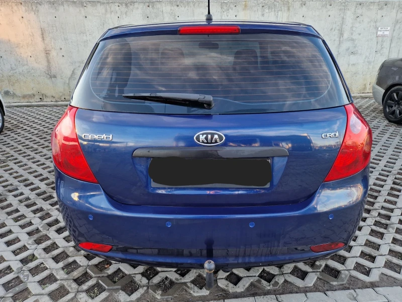 Kia Ceed 1.6 CRDI, снимка 5 - Автомобили и джипове - 48517724