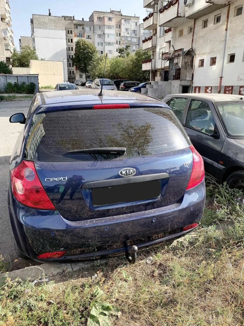 Kia Ceed 1.6 CRDI, снимка 4 - Автомобили и джипове - 48517724