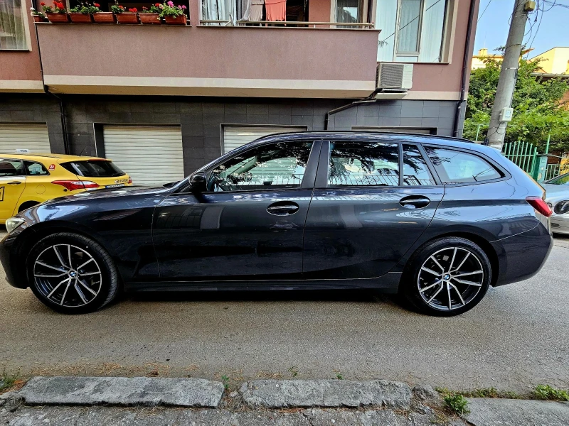 BMW 318 D Mild Hybrid G21-05/2022г, снимка 8 - Автомобили и джипове - 52530327