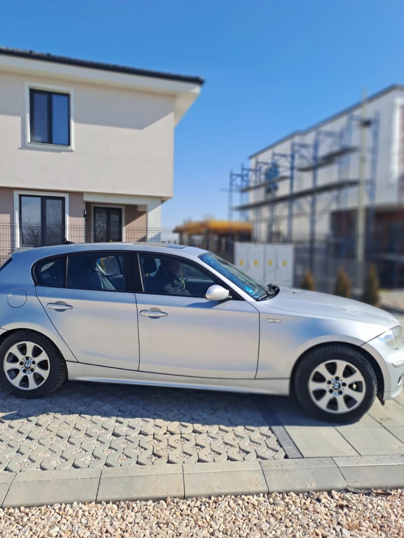 BMW 120  i бензин, снимка 2 - Автомобили и джипове - 49075924