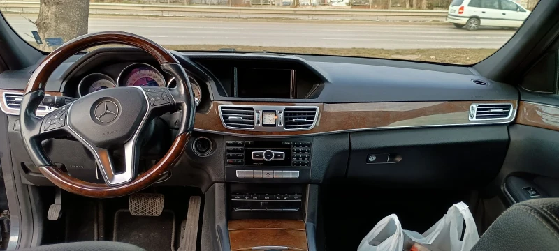 Mercedes-Benz E 200 CDI, снимка 9 - Автомобили и джипове - 49252797