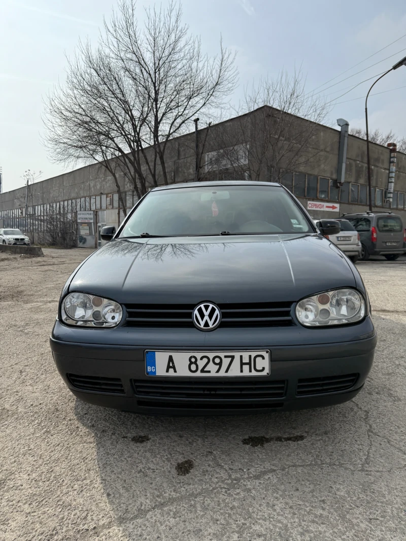 VW Golf, снимка 1 - Автомобили и джипове - 49302128