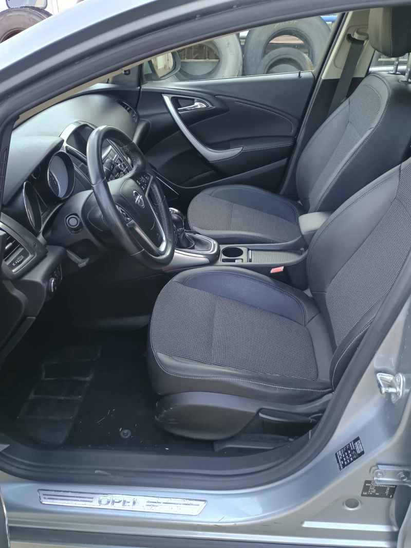 Opel Astra 1.7CDTI  Sports Tourer  EURO5, снимка 7 - Автомобили и джипове - 52230081
