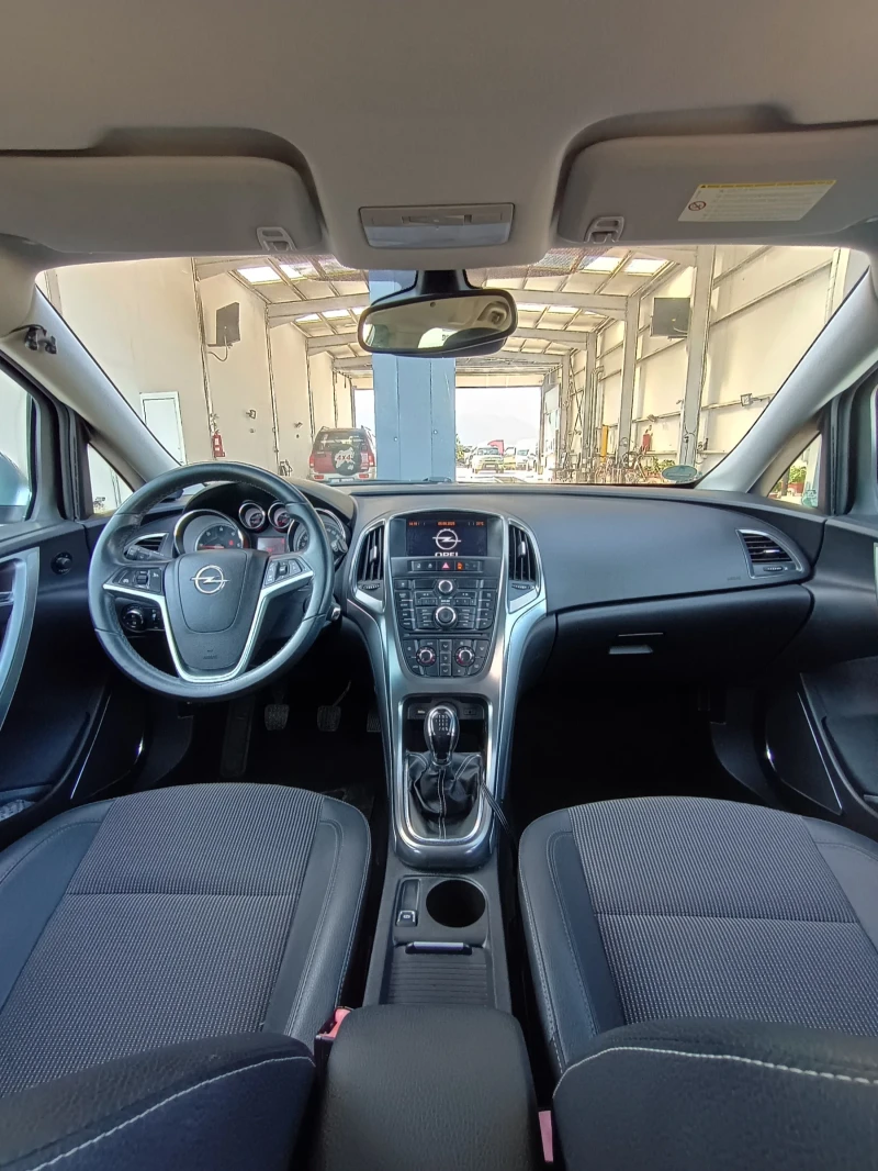 Opel Astra 1.7CDTI  Sports Tourer  EURO5, снимка 11 - Автомобили и джипове - 52230081