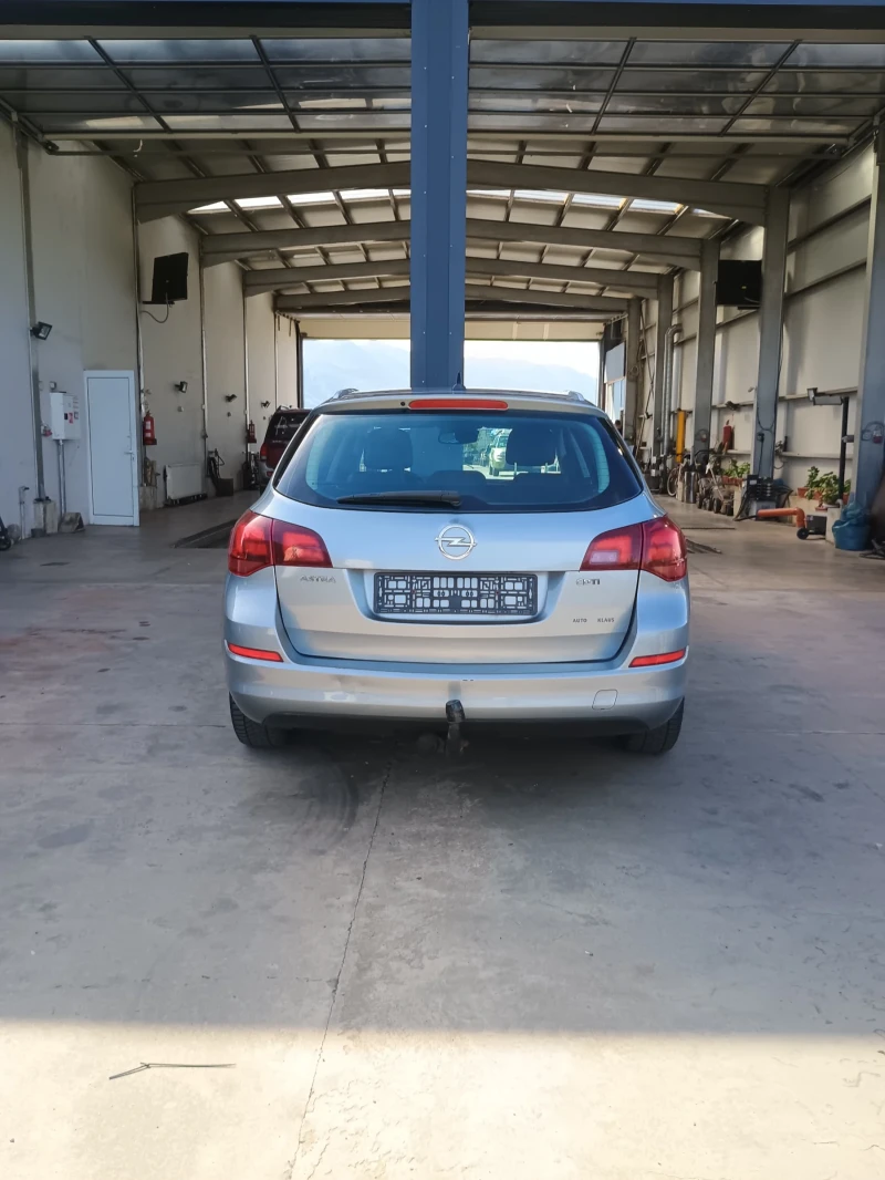 Opel Astra 1.7CDTI  Sports Tourer  EURO5, снимка 6 - Автомобили и джипове - 52230081