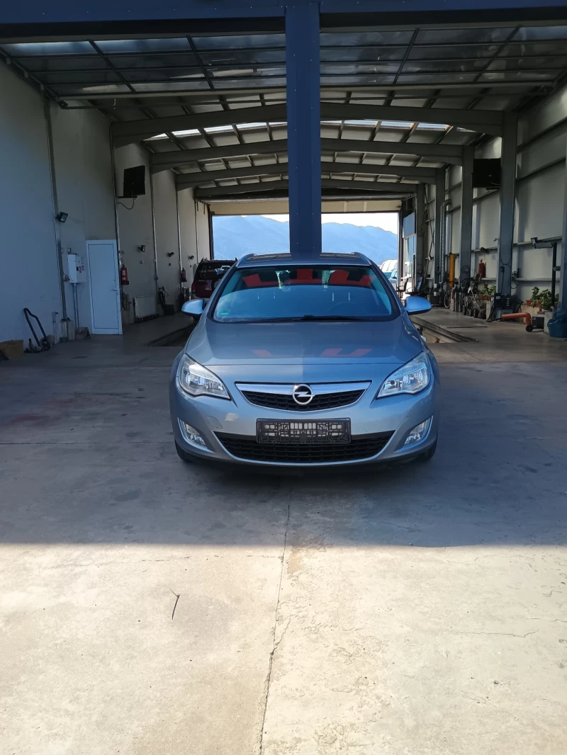 Opel Astra 1.7CDTI  Sports Tourer  EURO5, снимка 3 - Автомобили и джипове - 52230081