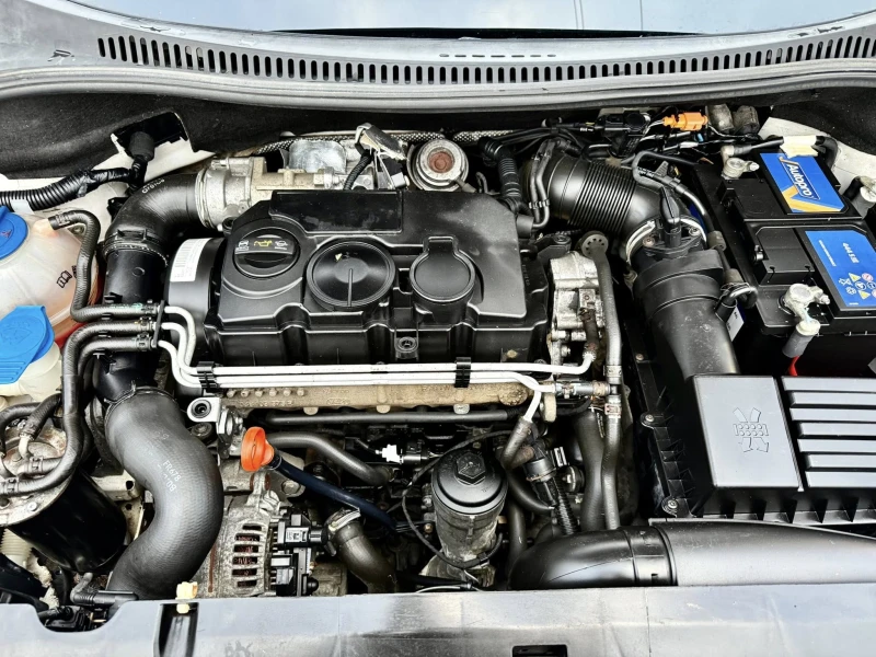 Seat Altea XL 2.0 AВТОМАТИК, снимка 17 - Автомобили и джипове - 52393540