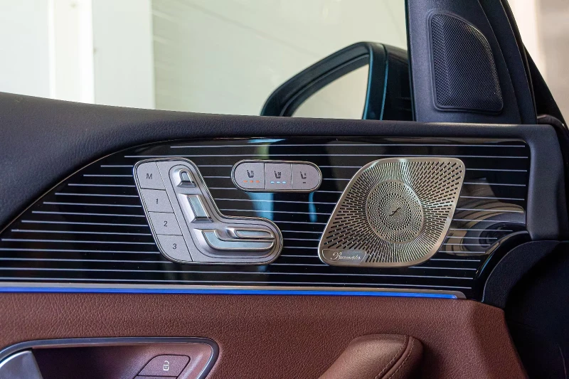 Mercedes-Benz GLS 450 d4MATIC/367HP/7S/PANO/MASSAGE/BURM/360/HUD/627gpr, снимка 9 - Автомобили и джипове - 52537167