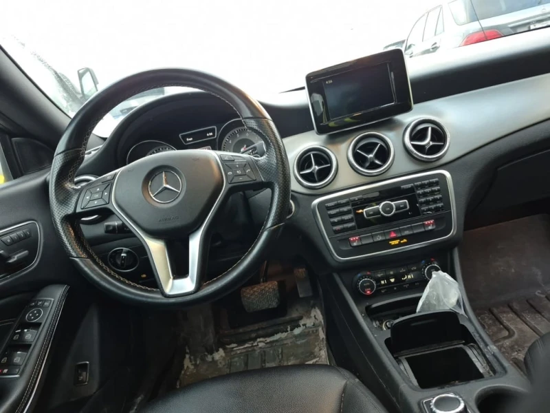 Mercedes-Benz CLA 250 * CARFAX * ФИНАНСИРАНЕ , снимка 10 - Автомобили и джипове - 52830645