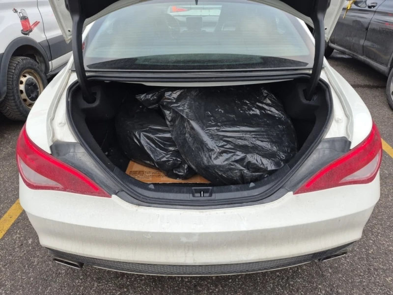 Mercedes-Benz CLA 250 * CARFAX * ФИНАНСИРАНЕ , снимка 13 - Автомобили и джипове - 52830645
