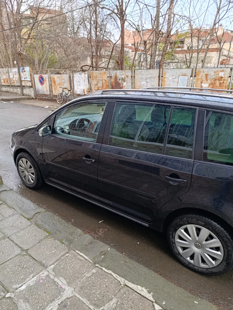 VW Touran, снимка 4 - Автомобили и джипове - 52864951