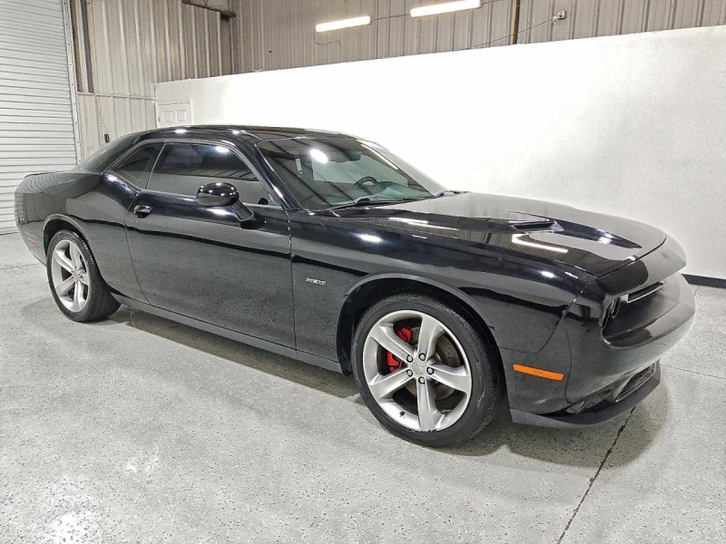 Dodge Challenger R/T, снимка 2 - Автомобили и джипове - 53098764