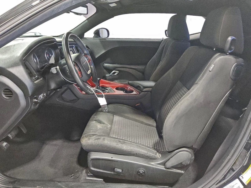 Dodge Challenger R/T, снимка 7 - Автомобили и джипове - 53098764