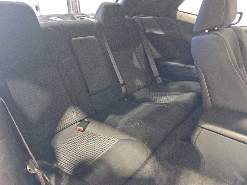 Dodge Challenger R/T, снимка 8 - Автомобили и джипове - 53098764