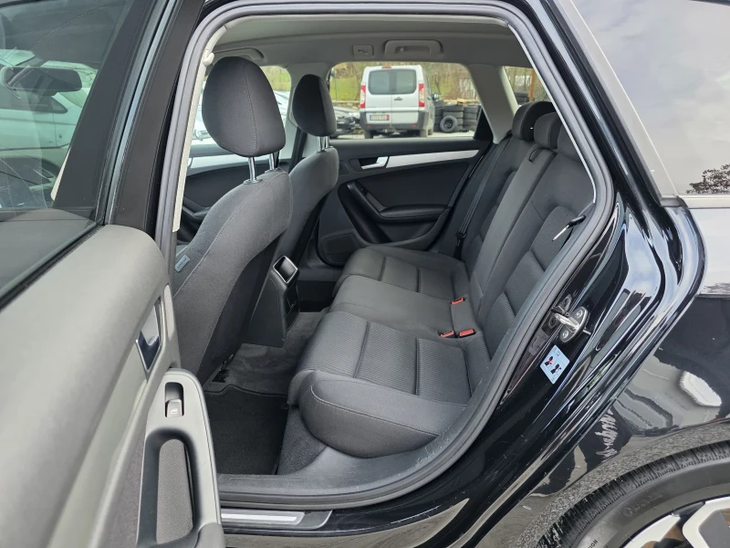 Audi A4 2.0 TDI 143 К.С. АВТОМАТ / НАВИ / КСЕНОН , снимка 10 - Автомобили и джипове - 53266170
