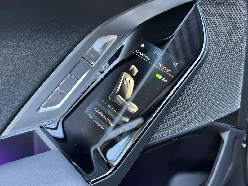 BMW 750 xDrive/489HP/PANO/MASSAGE/B&W/360/HUD/MEMO/765g, снимка 15 - Автомобили и джипове - 53380074