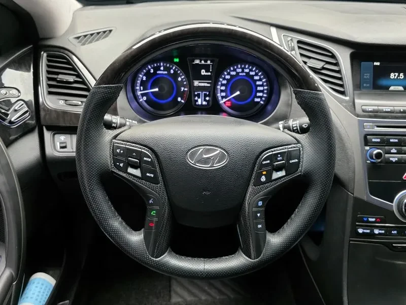 Hyundai Grandeur 2.4, снимка 13 - Автомобили и джипове - 54625800