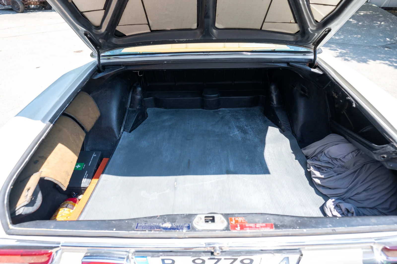 Mercedes-Benz 280 SE W111 | Mobile.bg   14