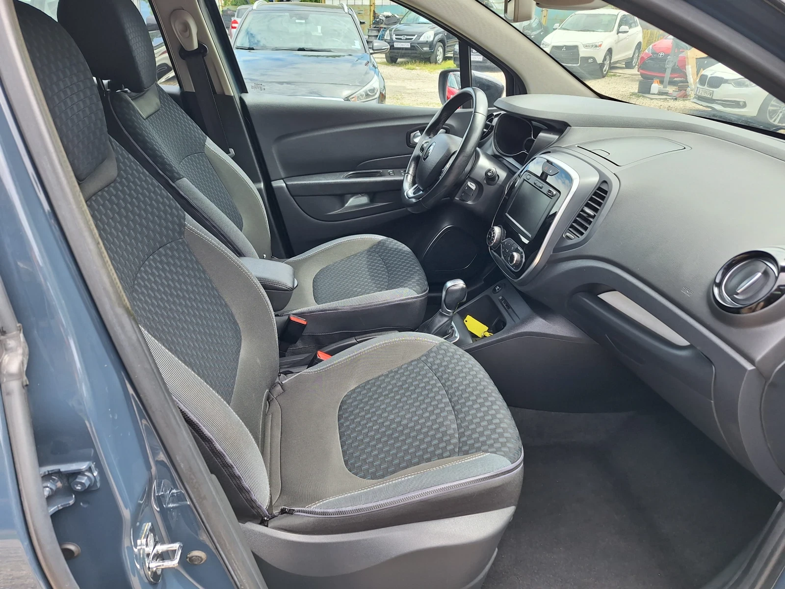 Renault Captur 1.3 T - изображение 9
