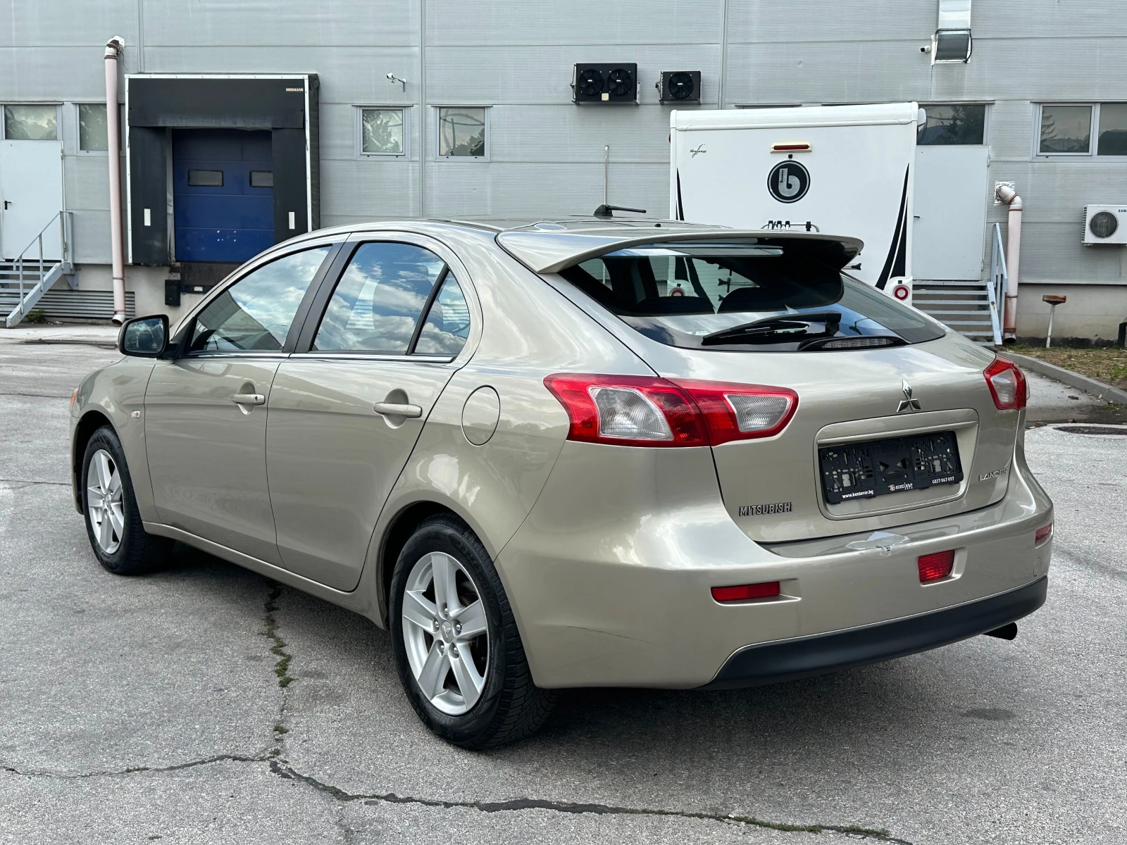 Mitsubishi Lancer 1.8i 143 к.с. - изображение 3