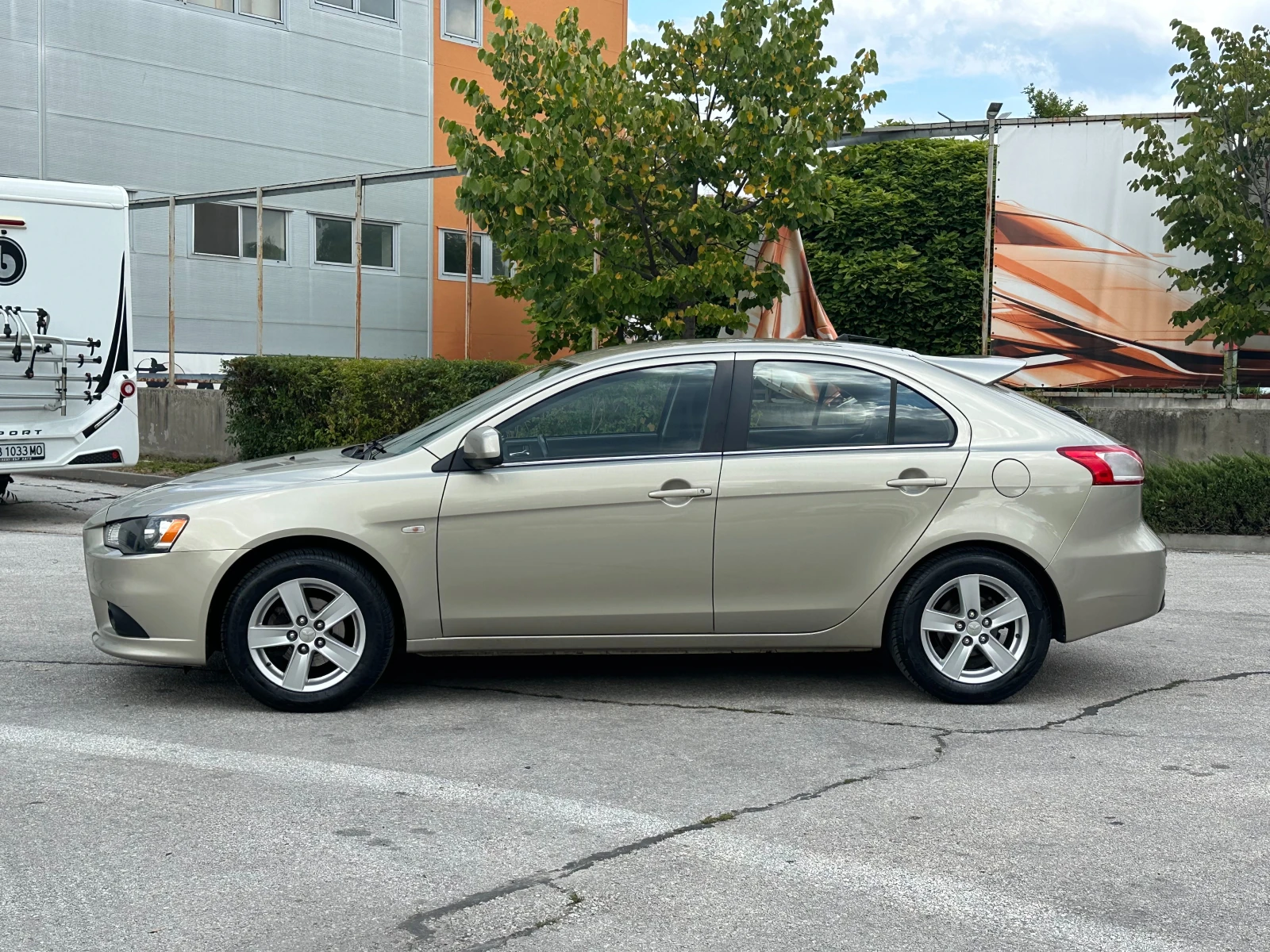 Mitsubishi Lancer 1.8i 143 к.с. - изображение 2