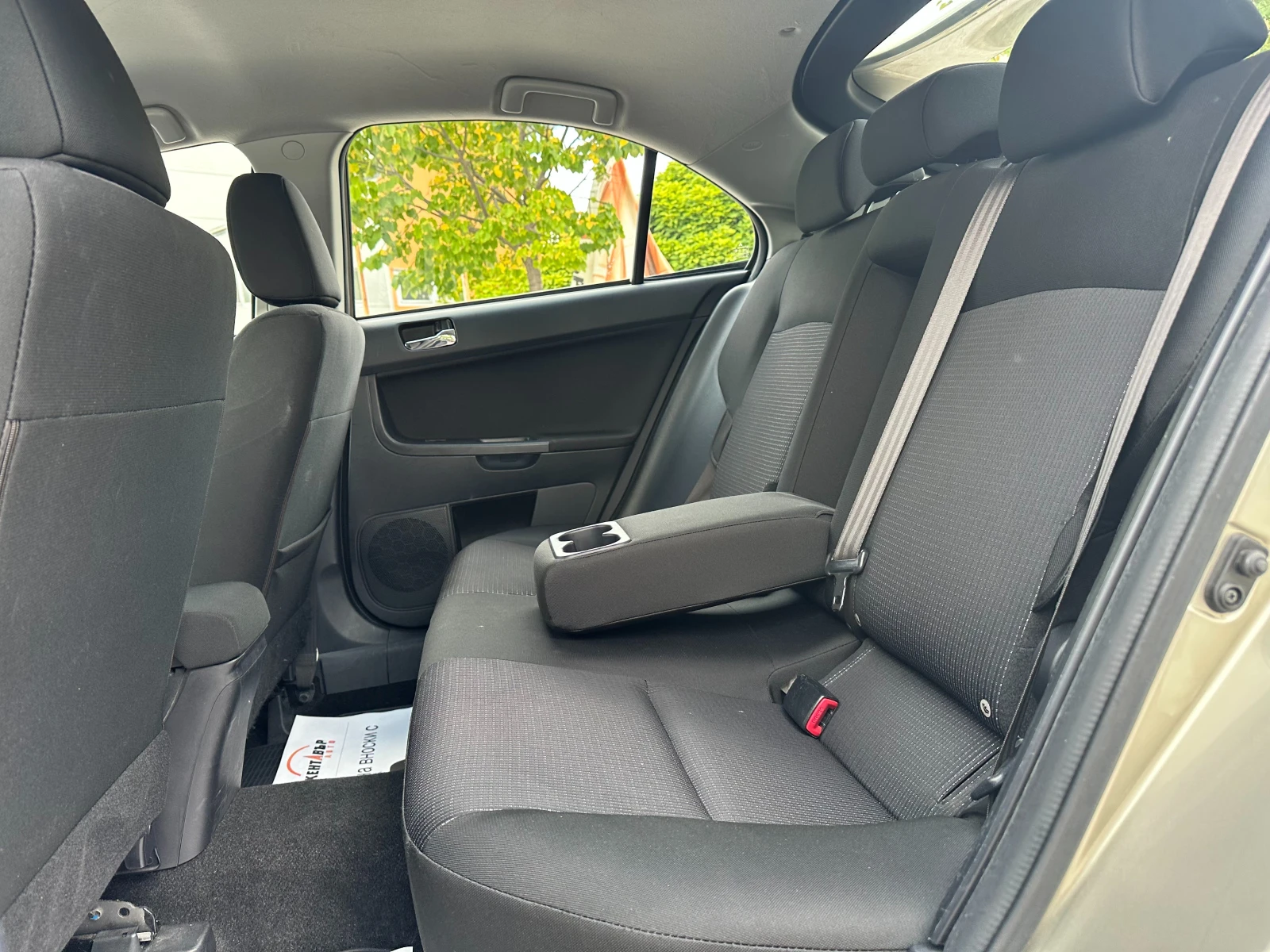 Mitsubishi Lancer 1.8i 143 к.с. - изображение 9