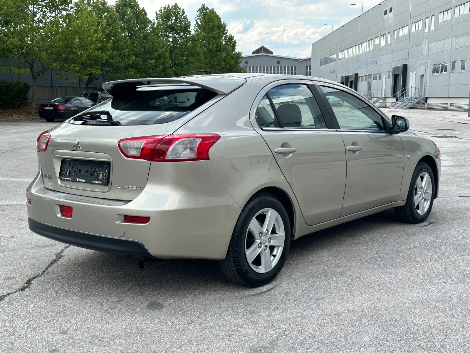 Mitsubishi Lancer 1.8i 143 к.с. - изображение 4