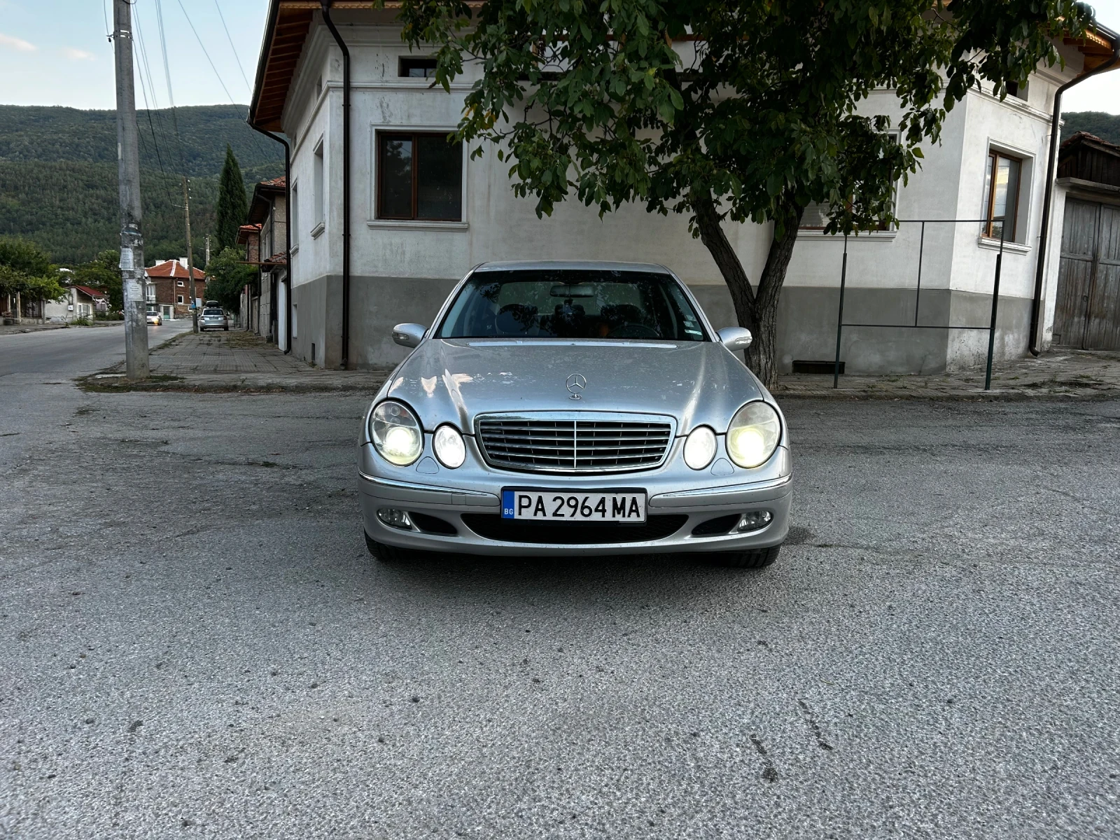 Mercedes-Benz E 320 204к.с* ПОДГРЕВ* НАВИГАЦИЯ* АВТОМАТИК*  - изображение 2