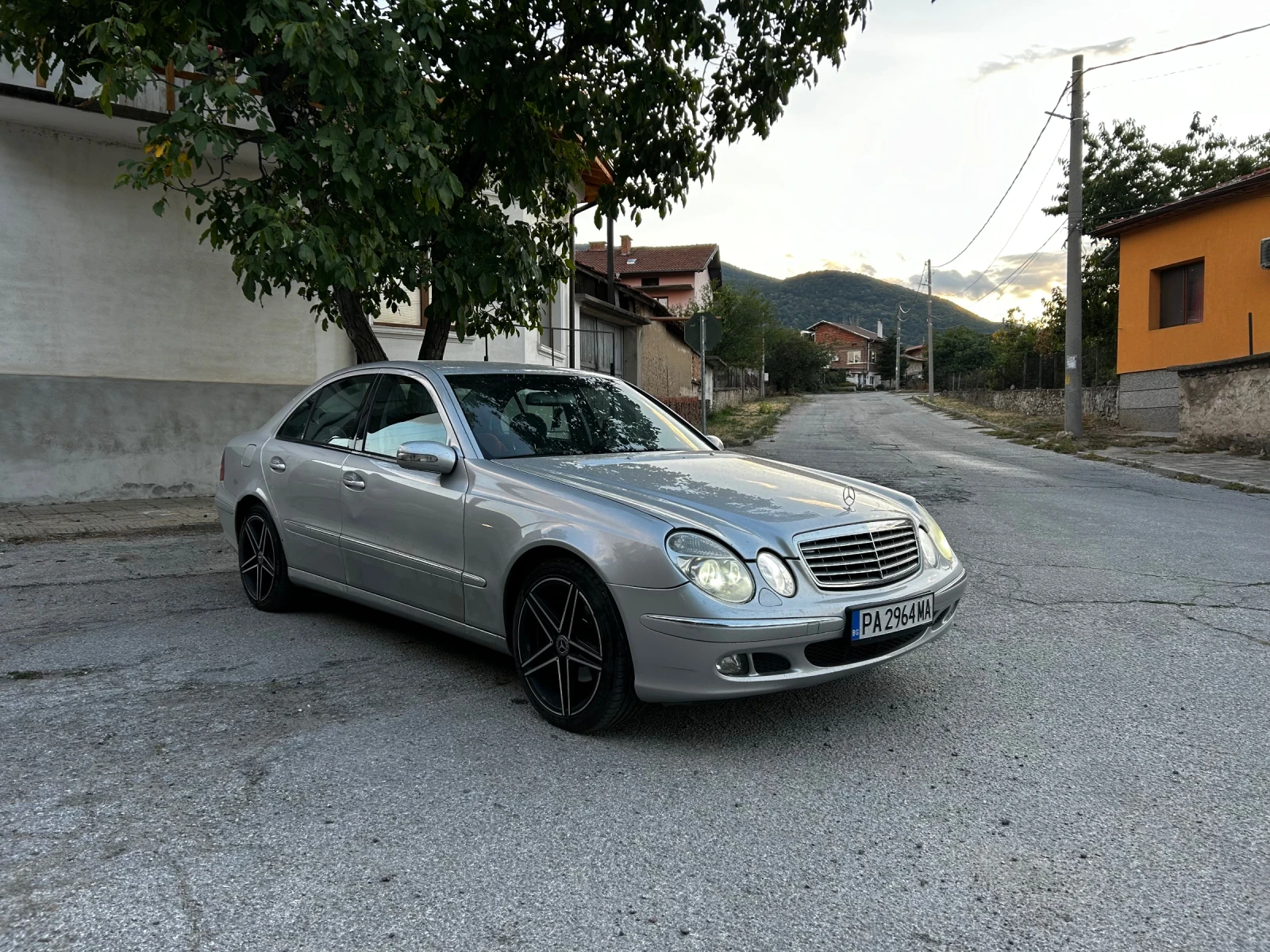 Mercedes-Benz E 320 204к.с* ПОДГРЕВ* НАВИГАЦИЯ* АВТОМАТИК*  - изображение 3