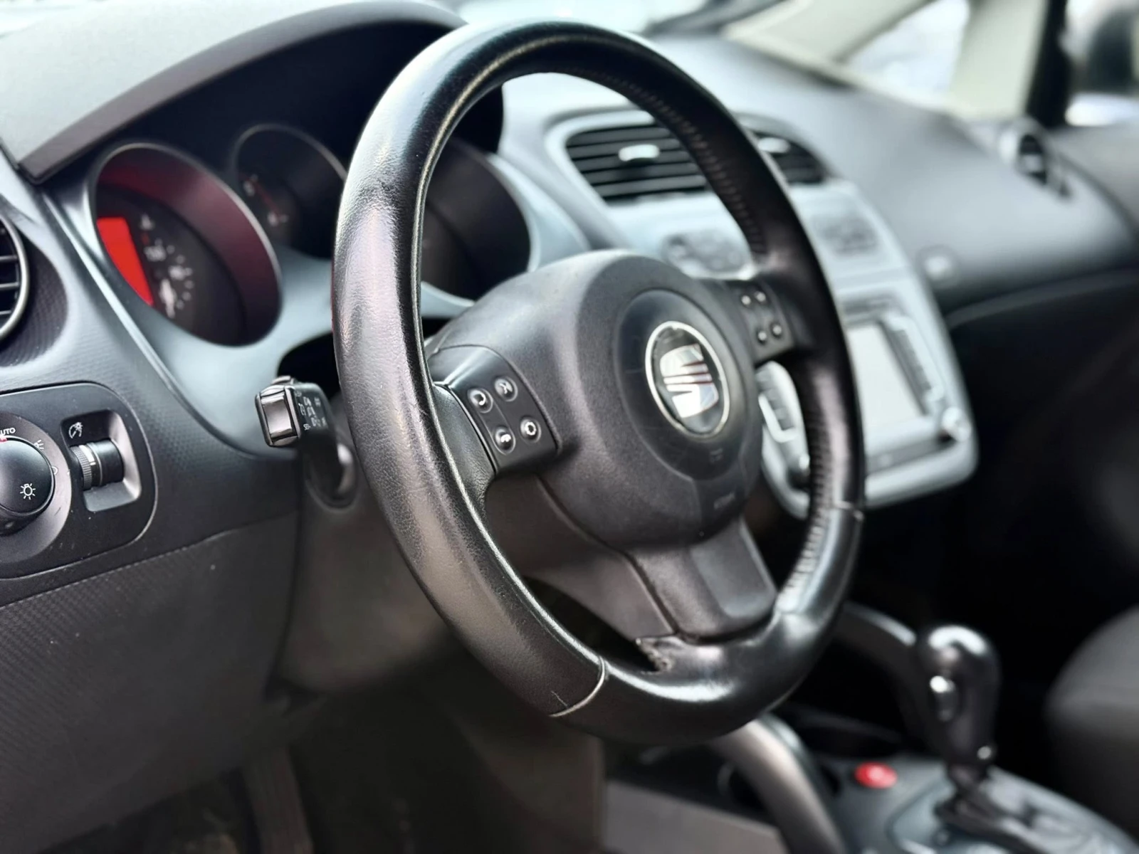 Seat Altea XL 2.0 AВТОМАТИК - изображение 10