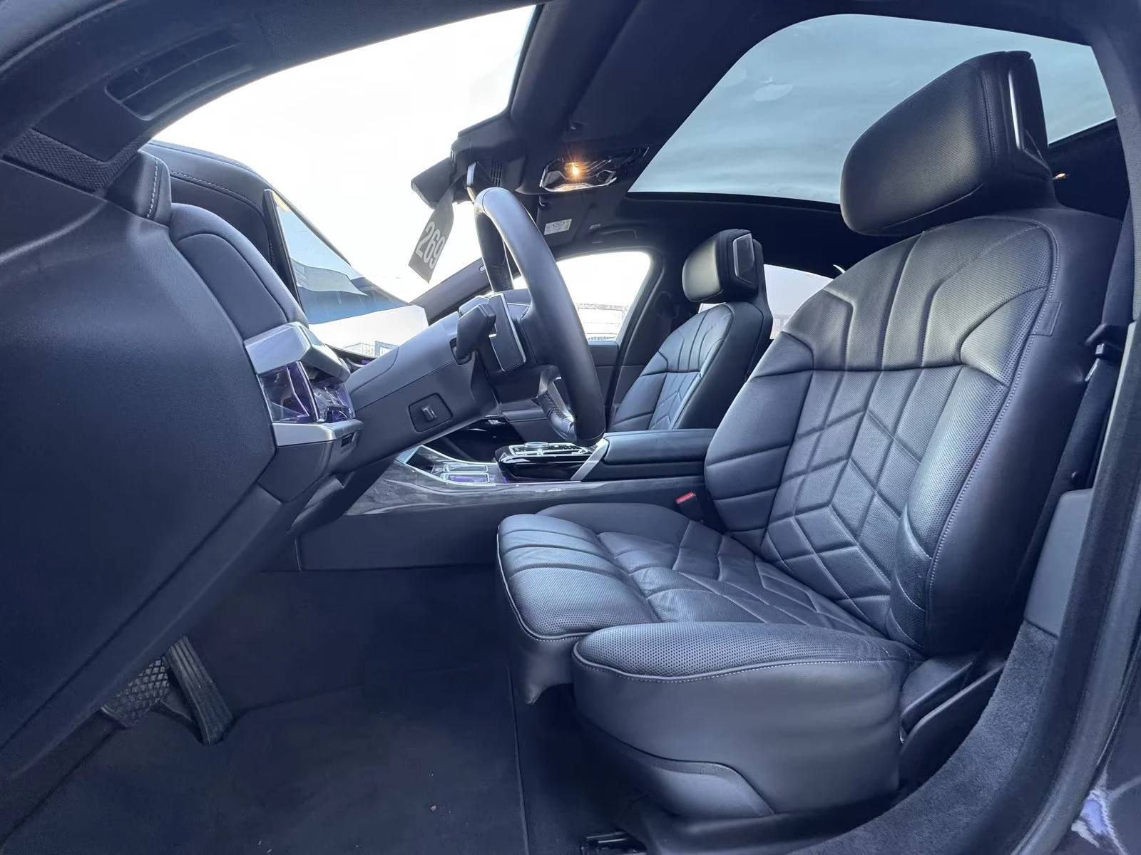 BMW 750 xDrive/489HP/PANO/MASSAGE/B&W/360/HUD/MEMO/765g - изображение 7