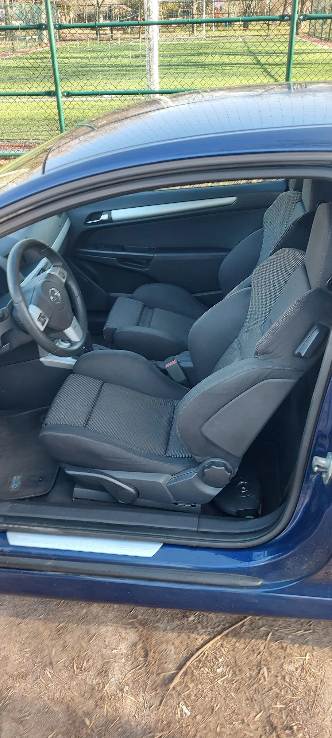 Opel Astra Gtc Turbo, снимка 10 - Автомобили и джипове - 53772025