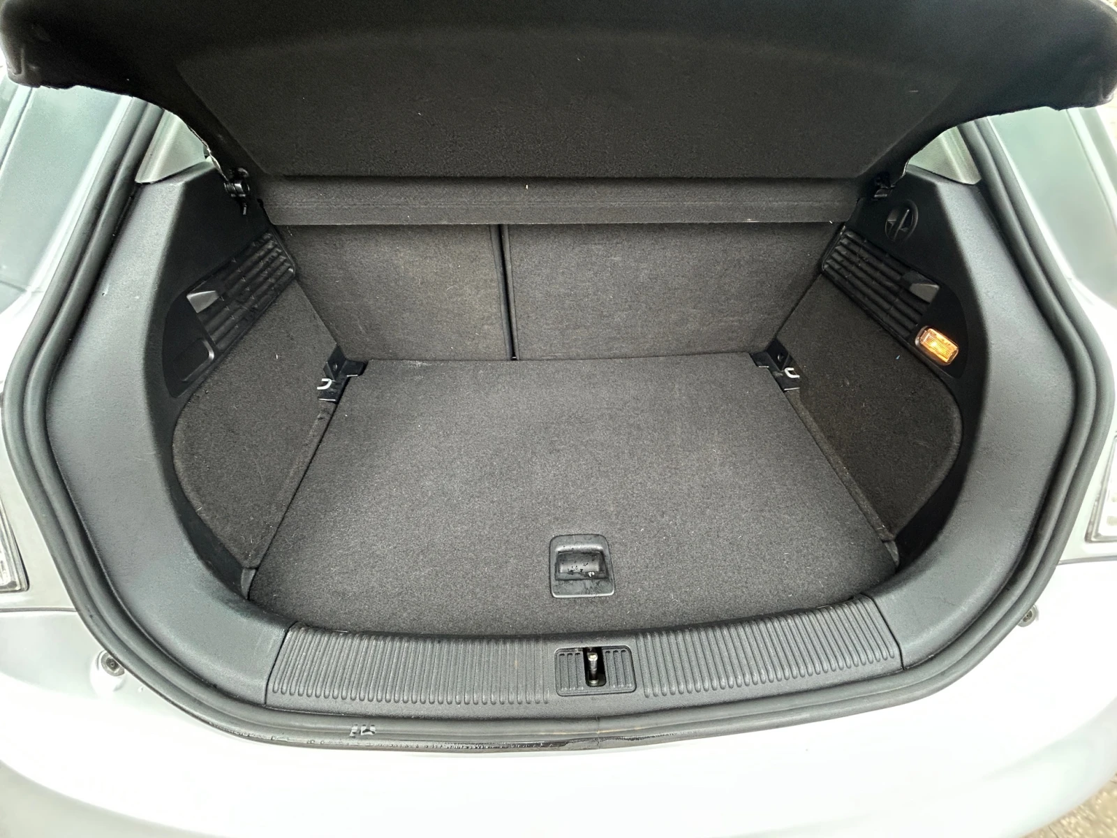 Audi A1 1.4TSI/АВТОМАТИК, снимка 15 - Автомобили и джипове - 53866632