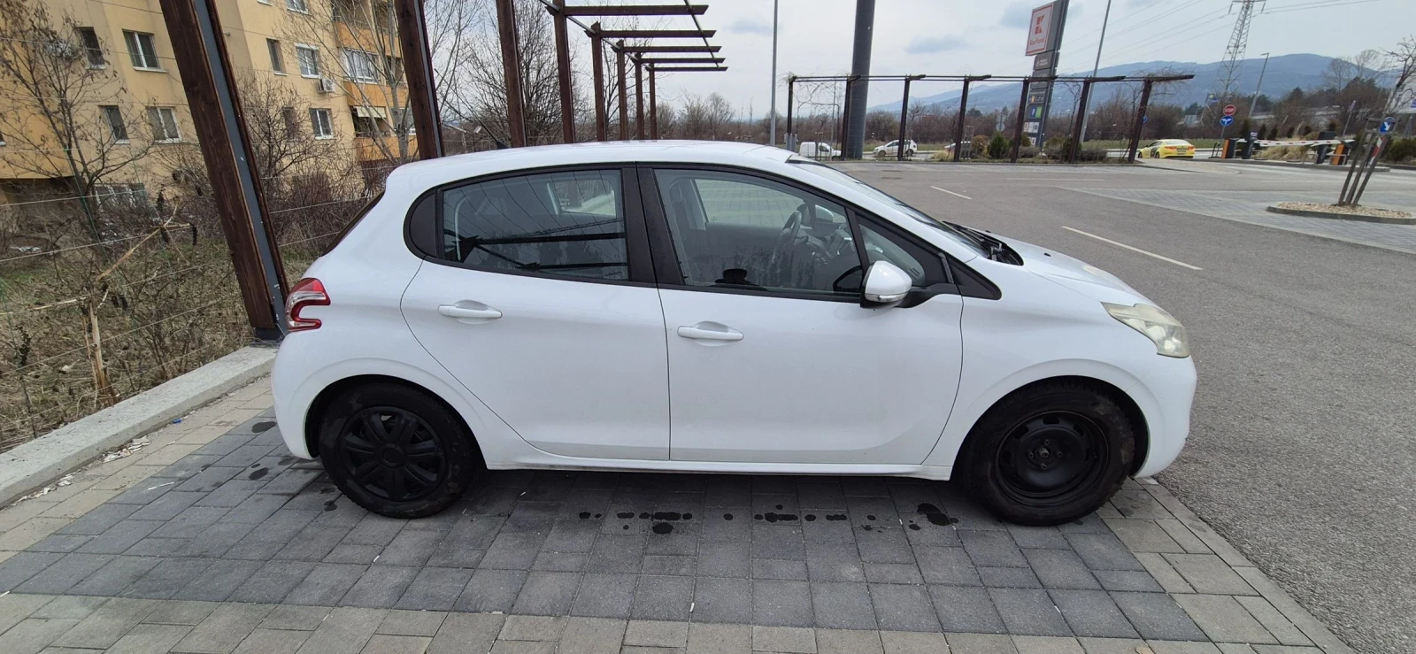 Peugeot 208, снимка 5 - Автомобили и джипове - 53922932