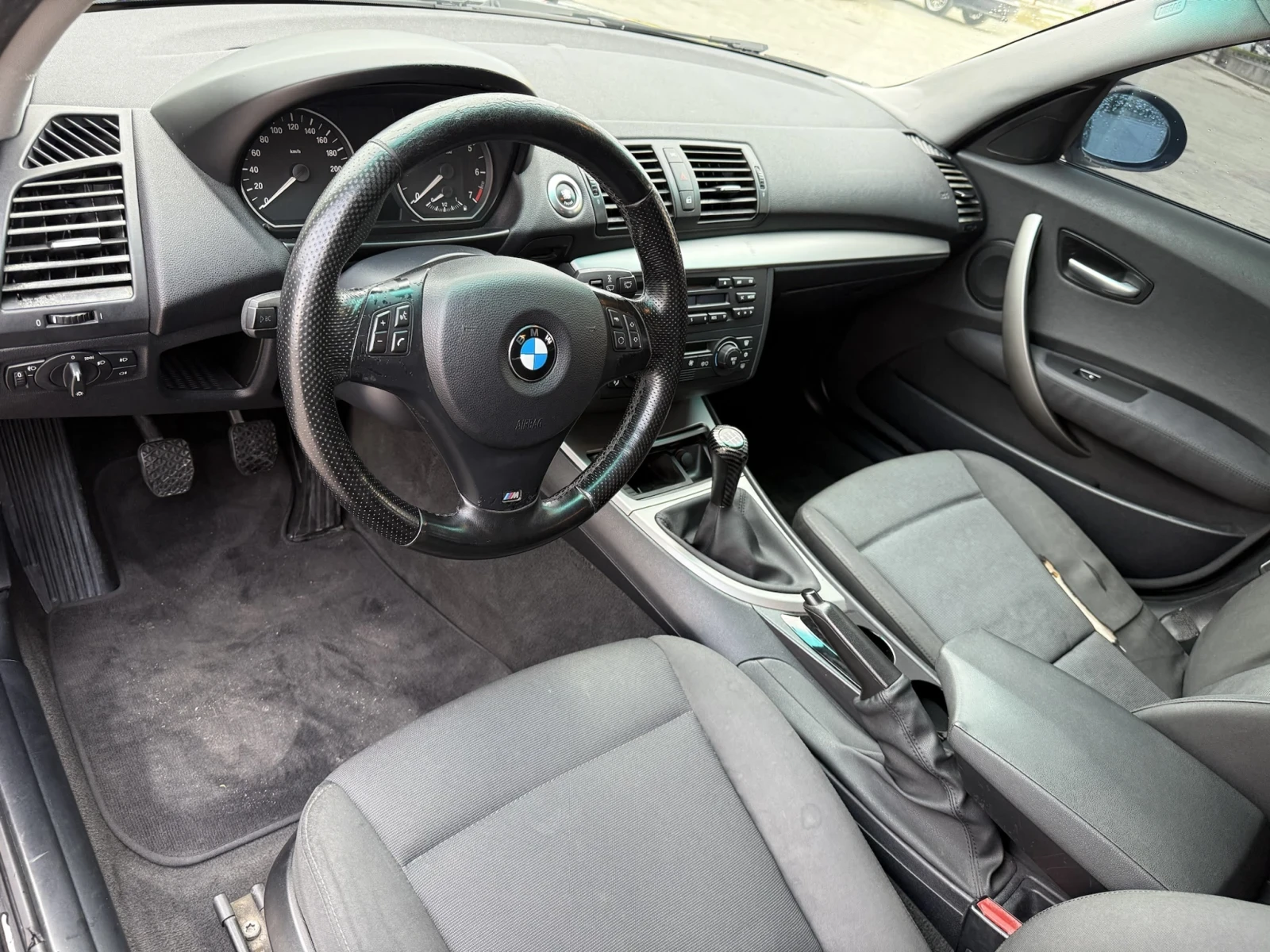 BMW 116 i ТОП Напълно обслужена! 6скорости, снимка 17 - Автомобили и джипове - 54666372