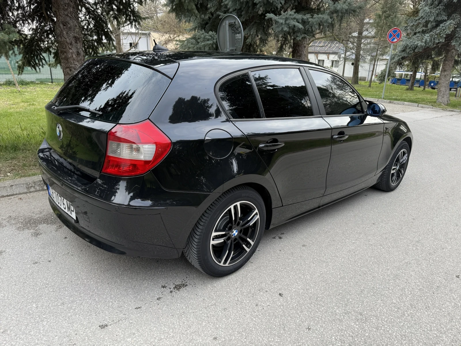 BMW 116 i ТОП Напълно обслужена! 6скорости, снимка 6 - Автомобили и джипове - 54046365