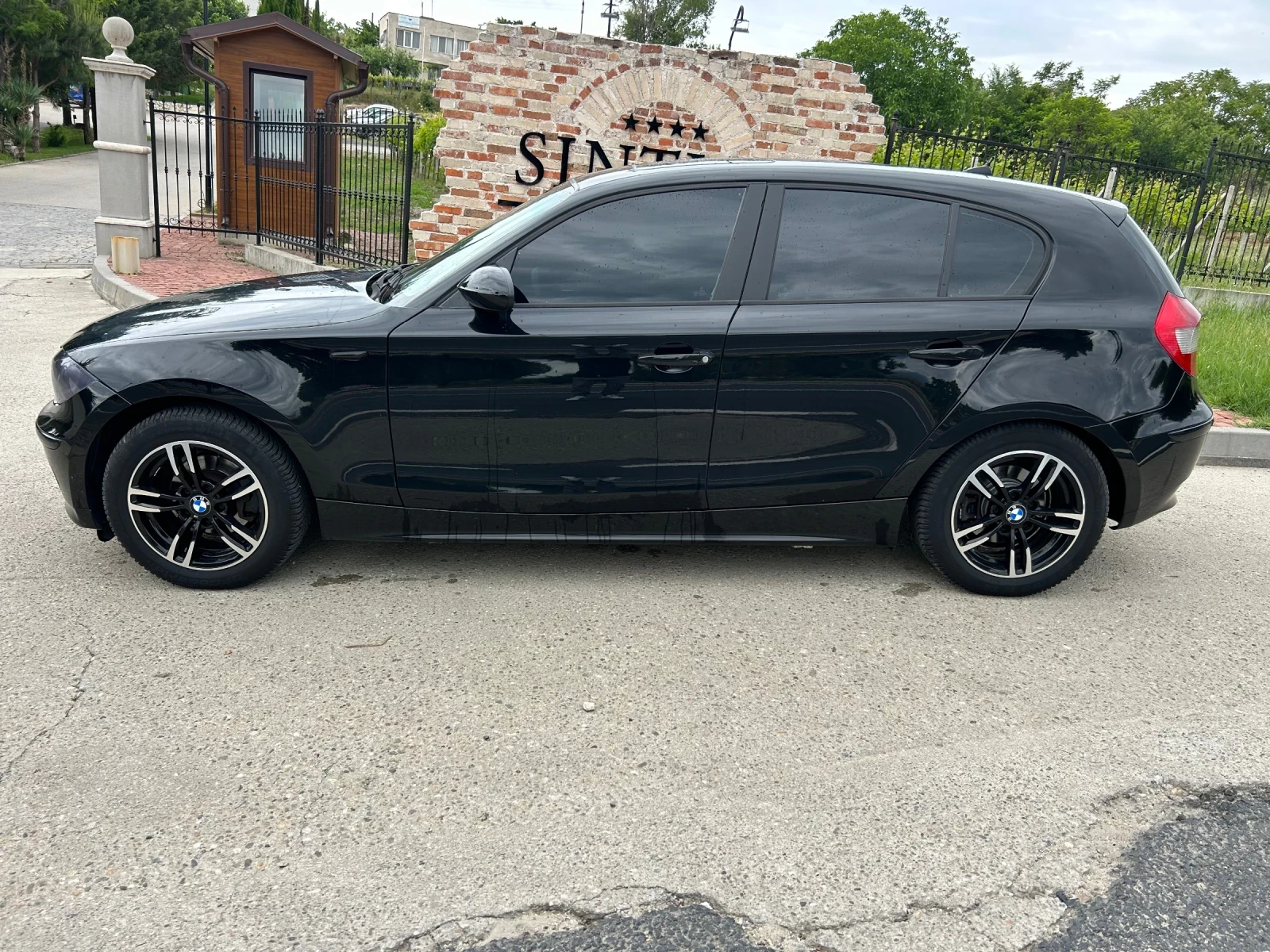 BMW 116 i ТОП Напълно обслужена! 6скорости, снимка 10 - Автомобили и джипове - 54666372