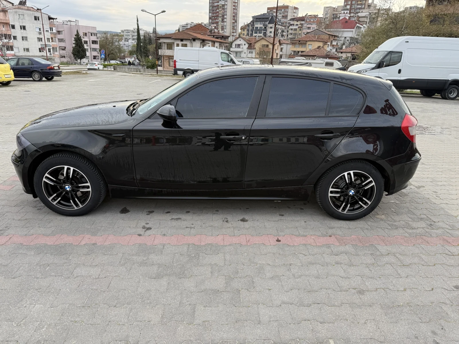 BMW 116 i ТОП Напълно обслужена! 6скорости, снимка 13 - Автомобили и джипове - 54046365