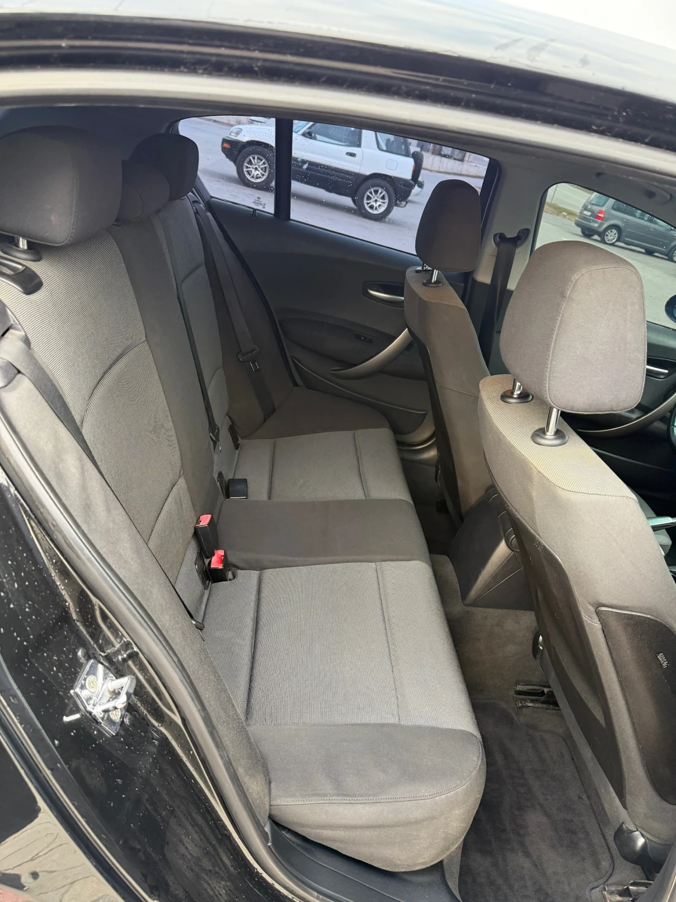 BMW 116 i ТОП Напълно обслужена! 6скорости, снимка 10 - Автомобили и джипове - 54046365