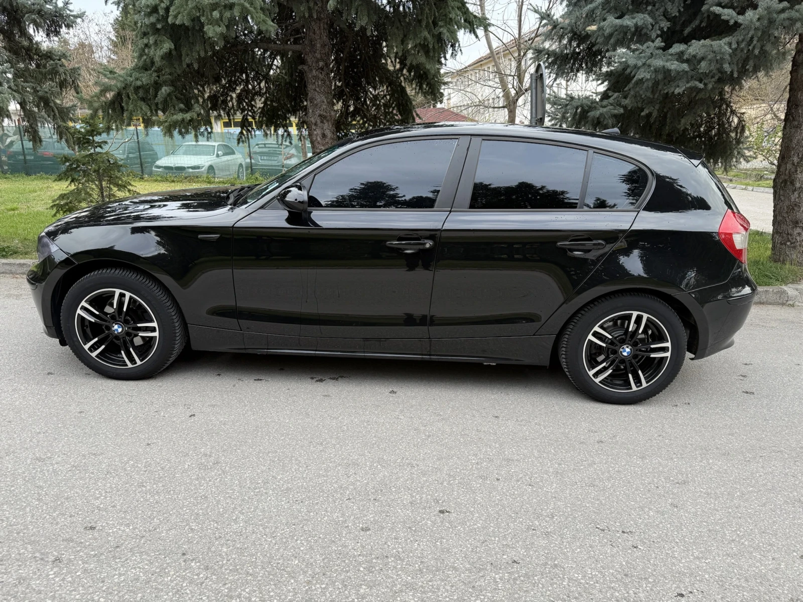 BMW 116 i ТОП Напълно обслужена! 6скорости, снимка 4 - Автомобили и джипове - 54046365