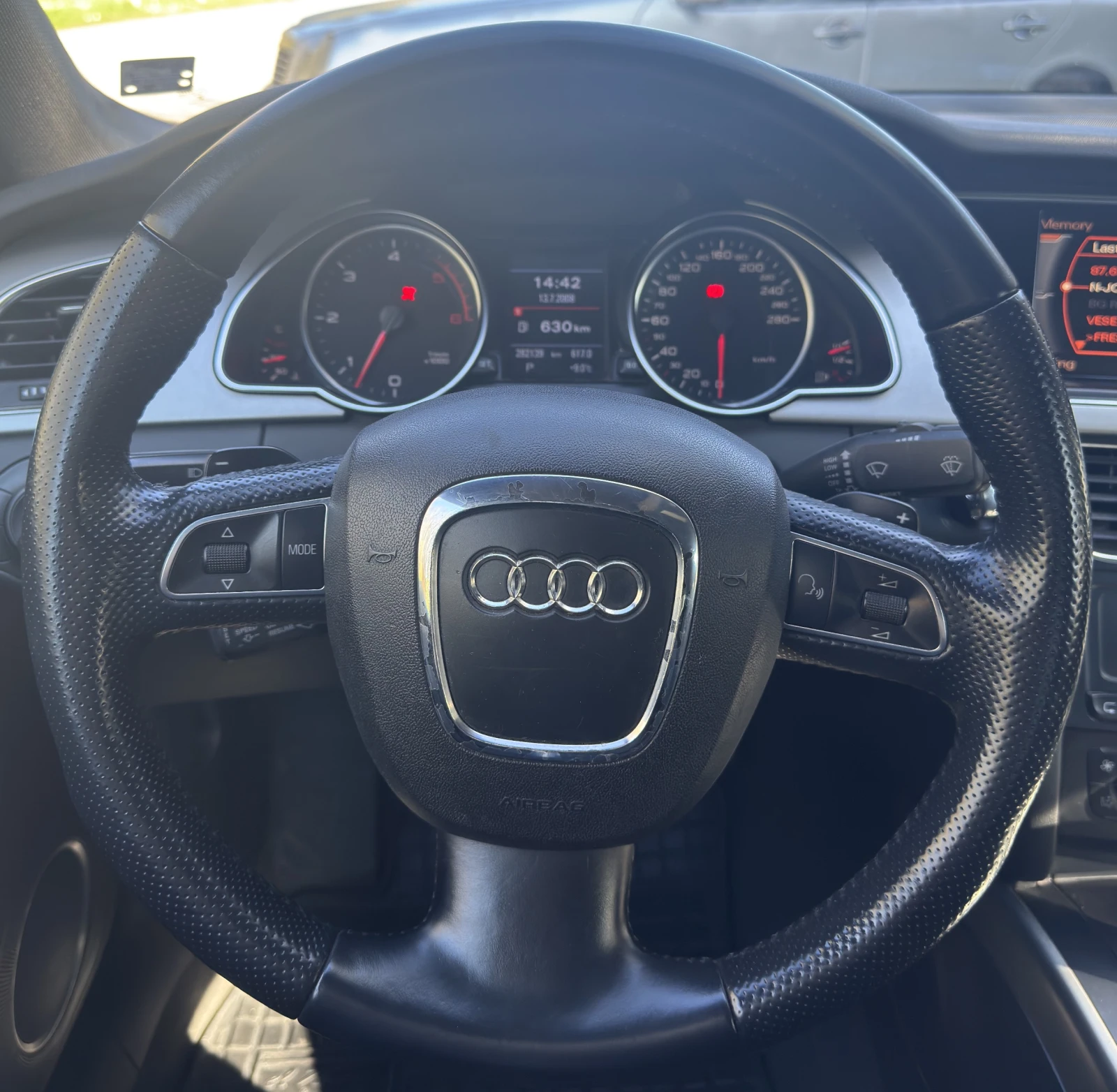 Audi A5 S-Line* 2.7TDI* FULL* Автоматик* Бартер* Лизинг , снимка 11 - Автомобили и джипове - 54152134