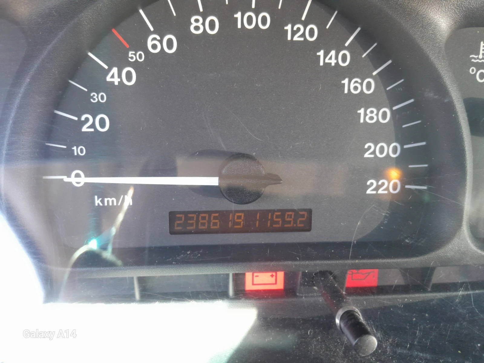 Opel Vectra 1, 6 16V, снимка 12 - Автомобили и джипове - 54171925