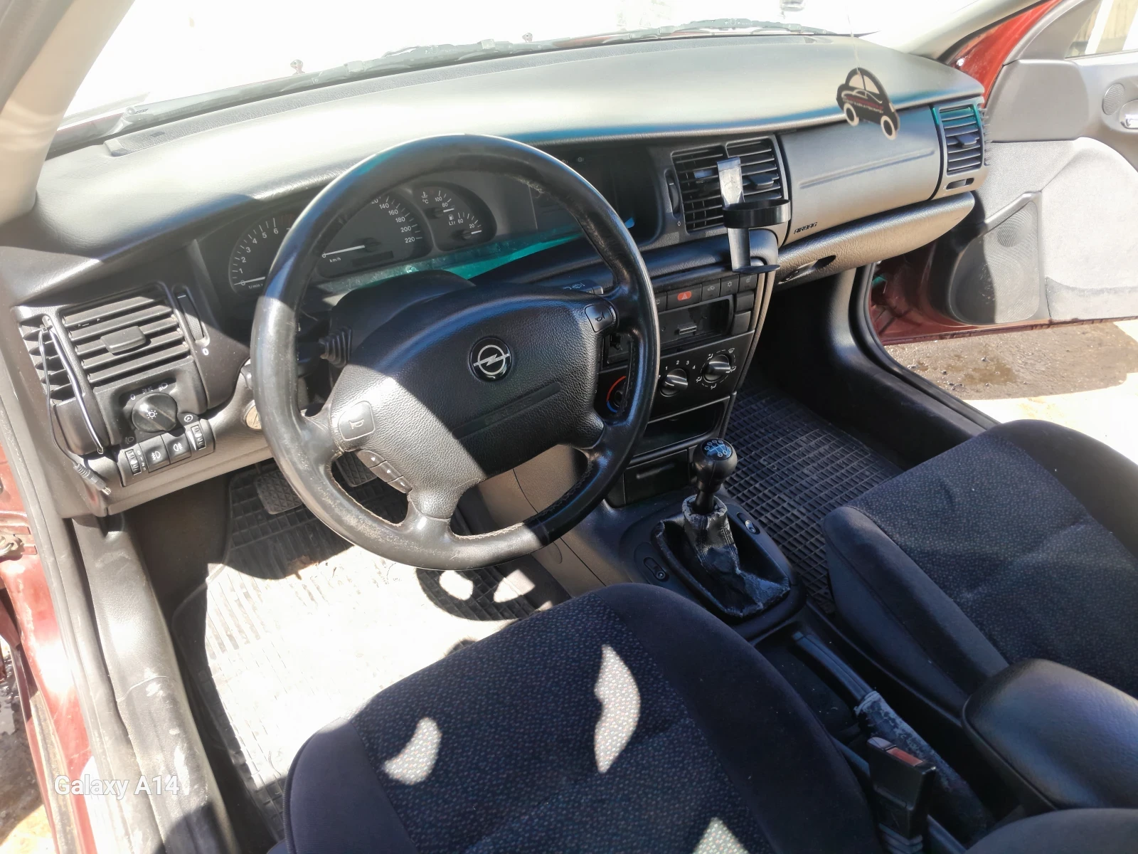 Opel Vectra 1, 6 16V, снимка 11 - Автомобили и джипове - 54171925