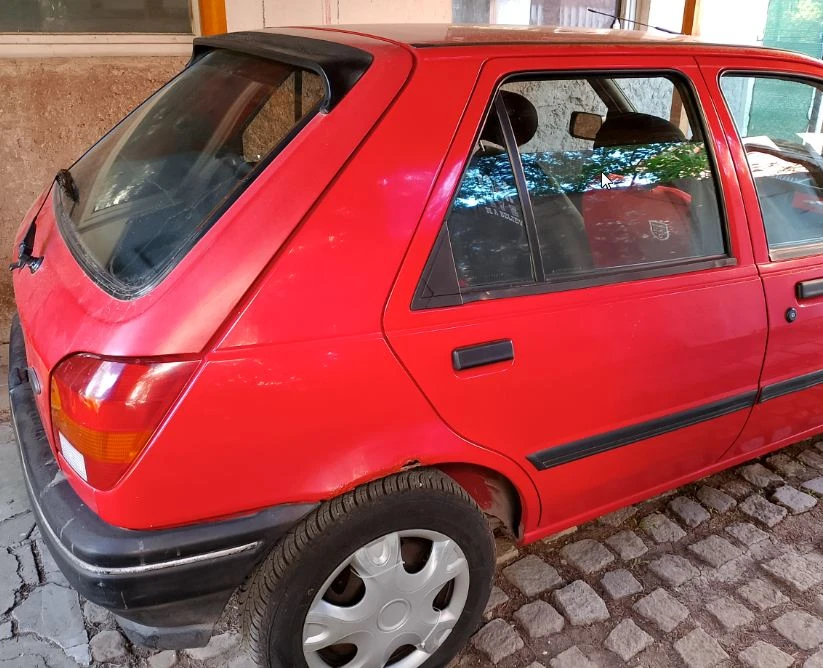 Ford Fiesta MK3, снимка 12 - Автомобили и джипове - 54321362