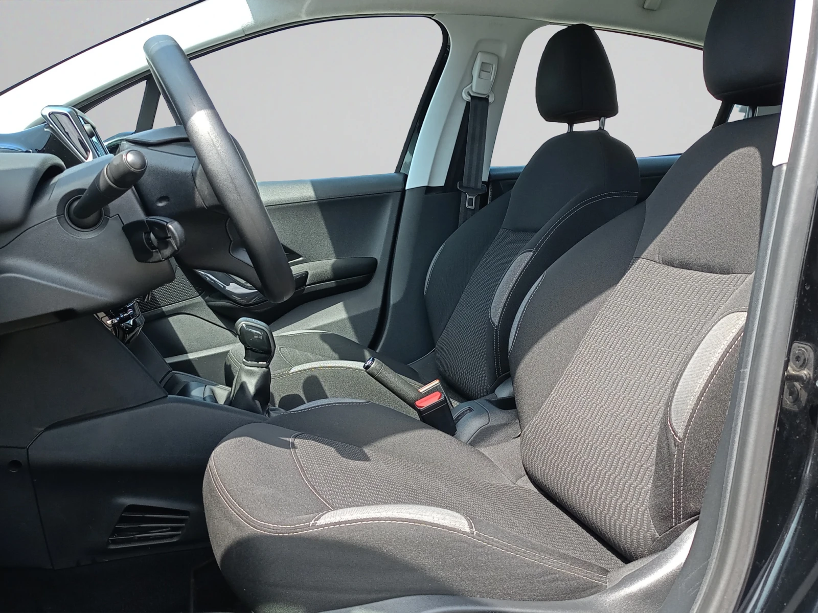 Peugeot 208 5P ACTIVE 1.6 HDi 75 BVM5 EURO6 N1, снимка 9 - Автомобили и джипове - 54357985